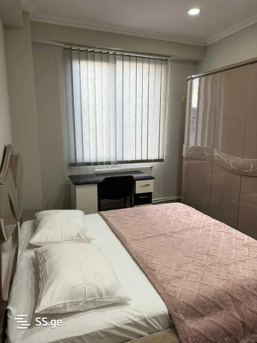 ბინა, 4-ოთახიანი, 150 მ², West House