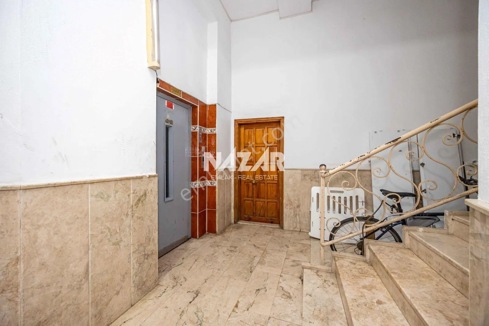 Apartment, 4-room, 160 m²