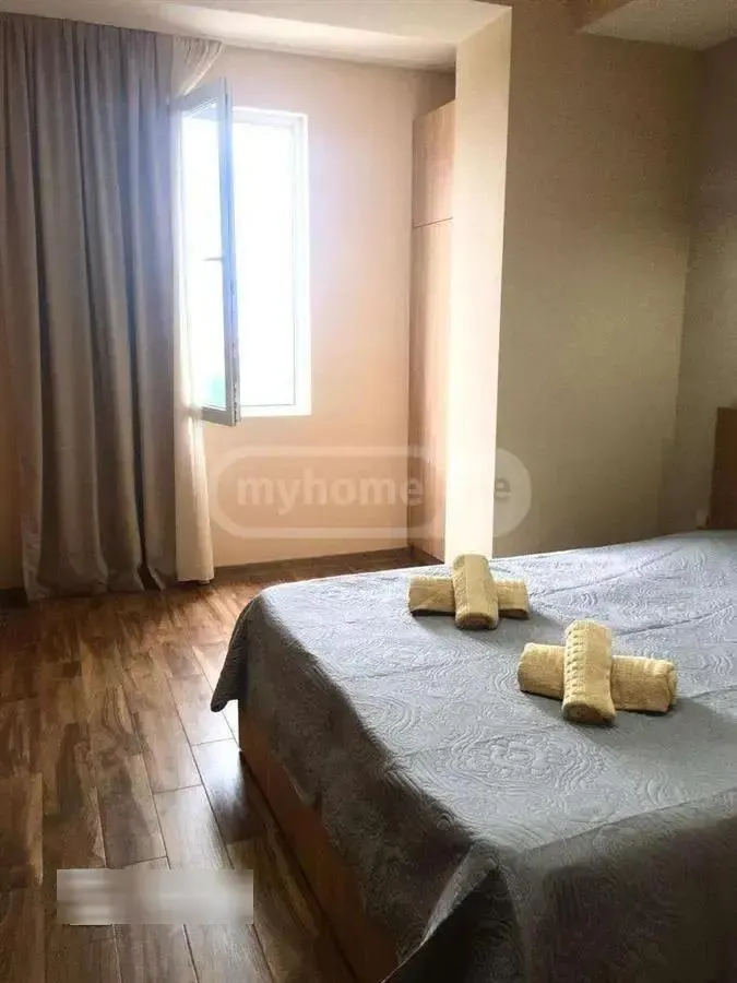 Квартира, 3-комн., 79 м²
