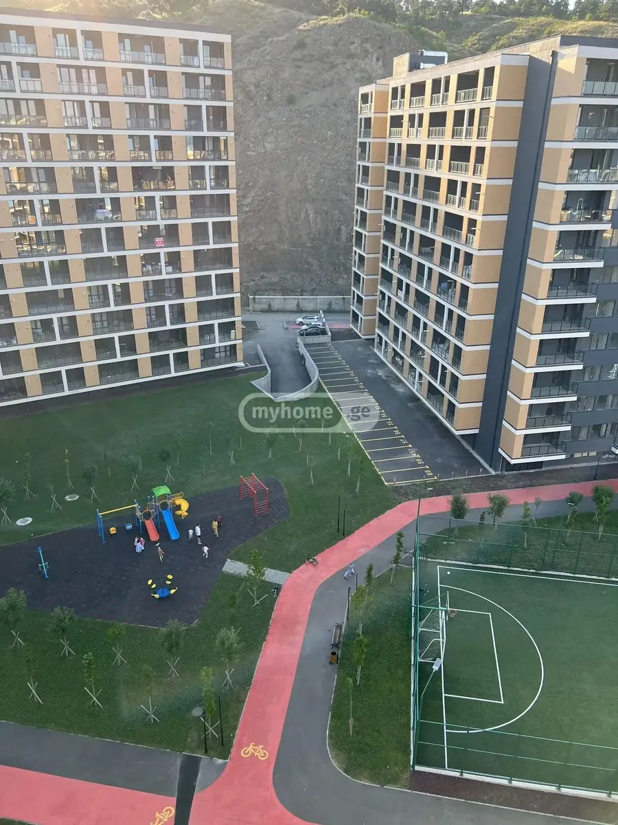 Квартира, 3-комн., 83.6 м²