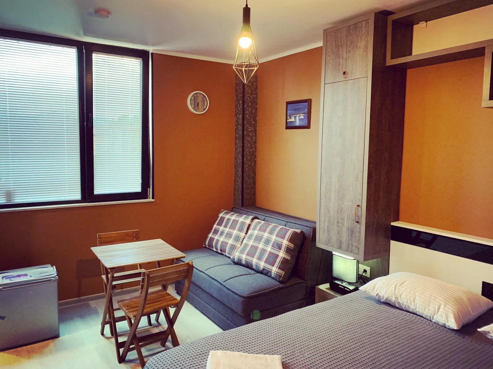 House, 5-room, 250 m²