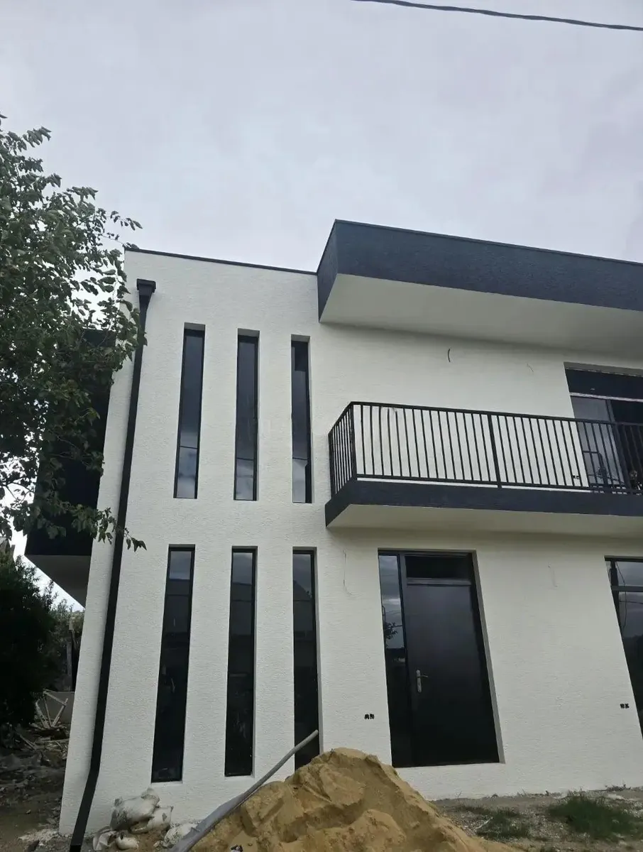 Дом, 8-комн., 250 м²