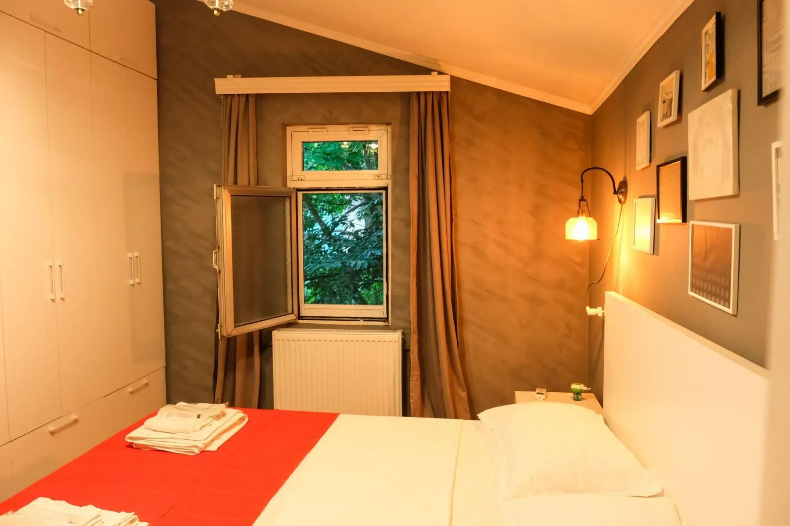 House, 3-room, 100 m²