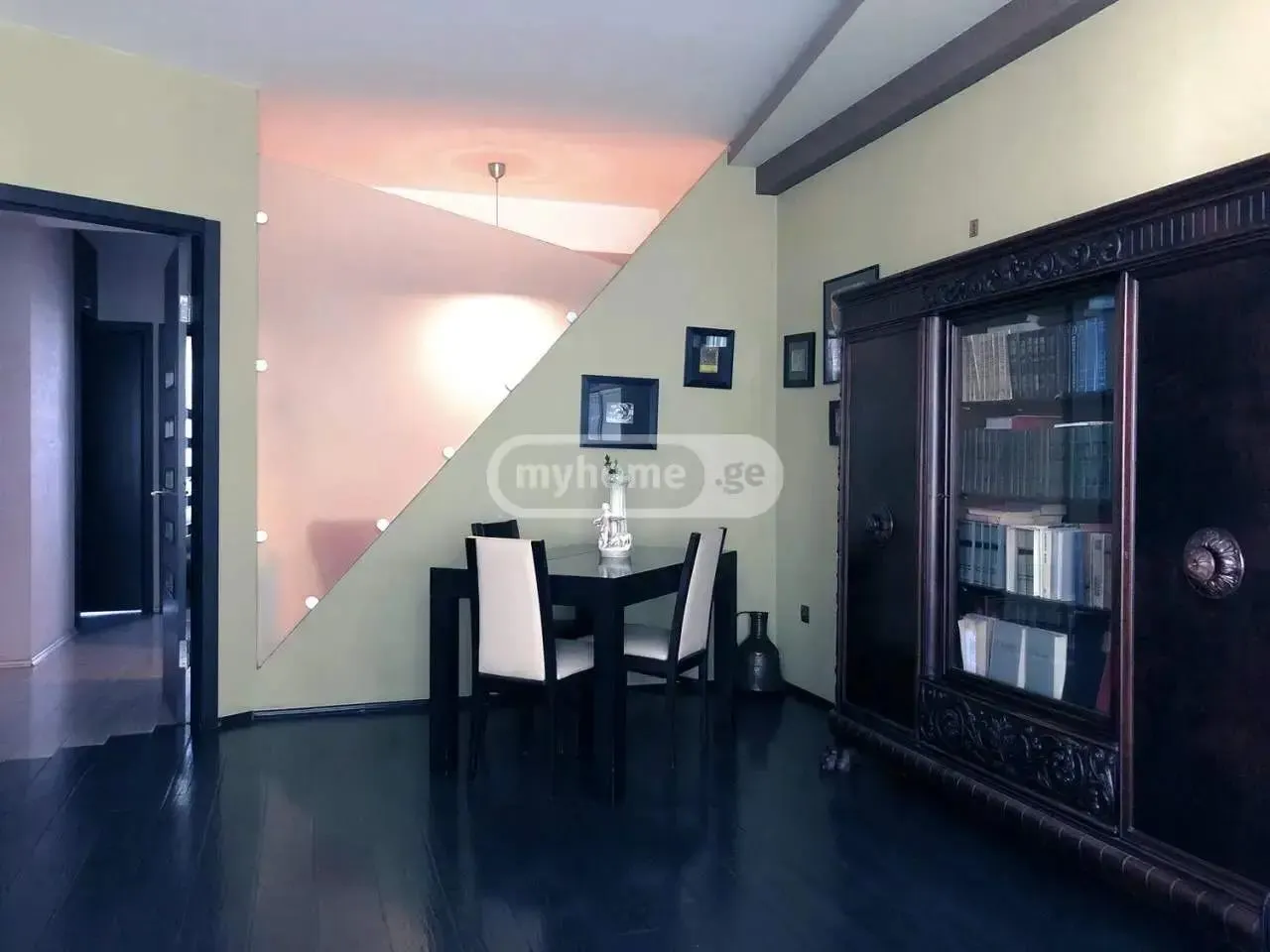 Квартира, 4-комн., 109 м²