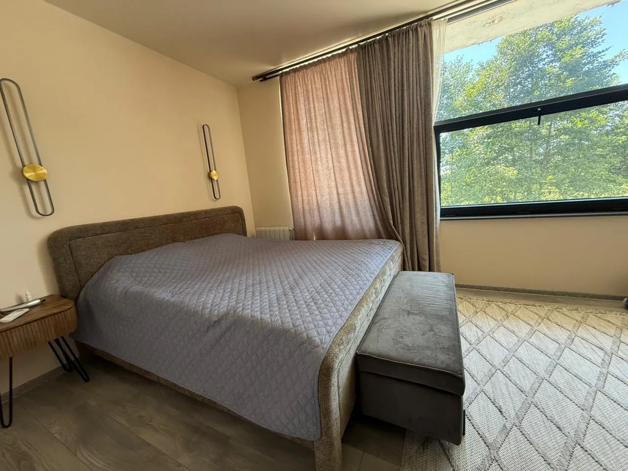 House, 4-room, 140 m²
