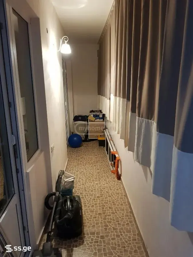Apartment, 3-room, 90 m²