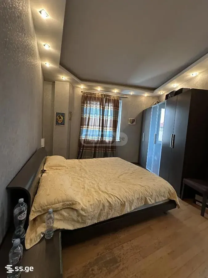 Apartment, 5-room, 300 m²