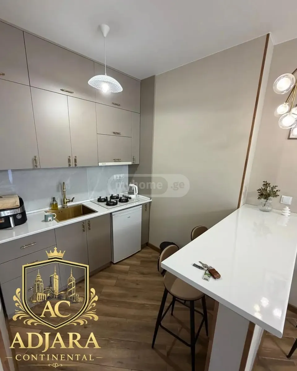 Квартира, 3-комн., 65 м²