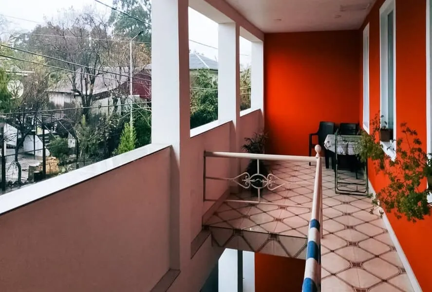 House, 300 m²