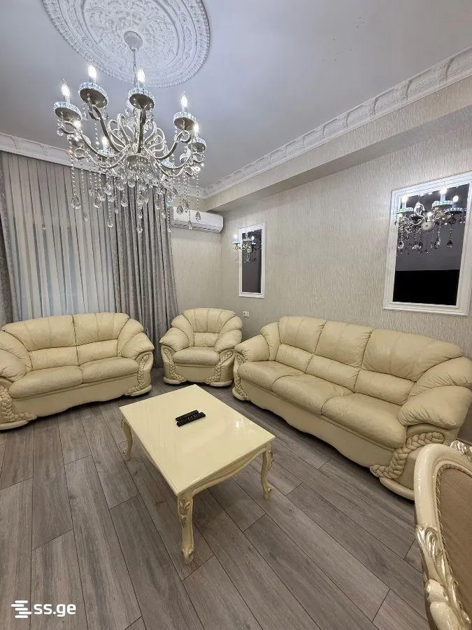 Apartment, 5-room, 133 m²