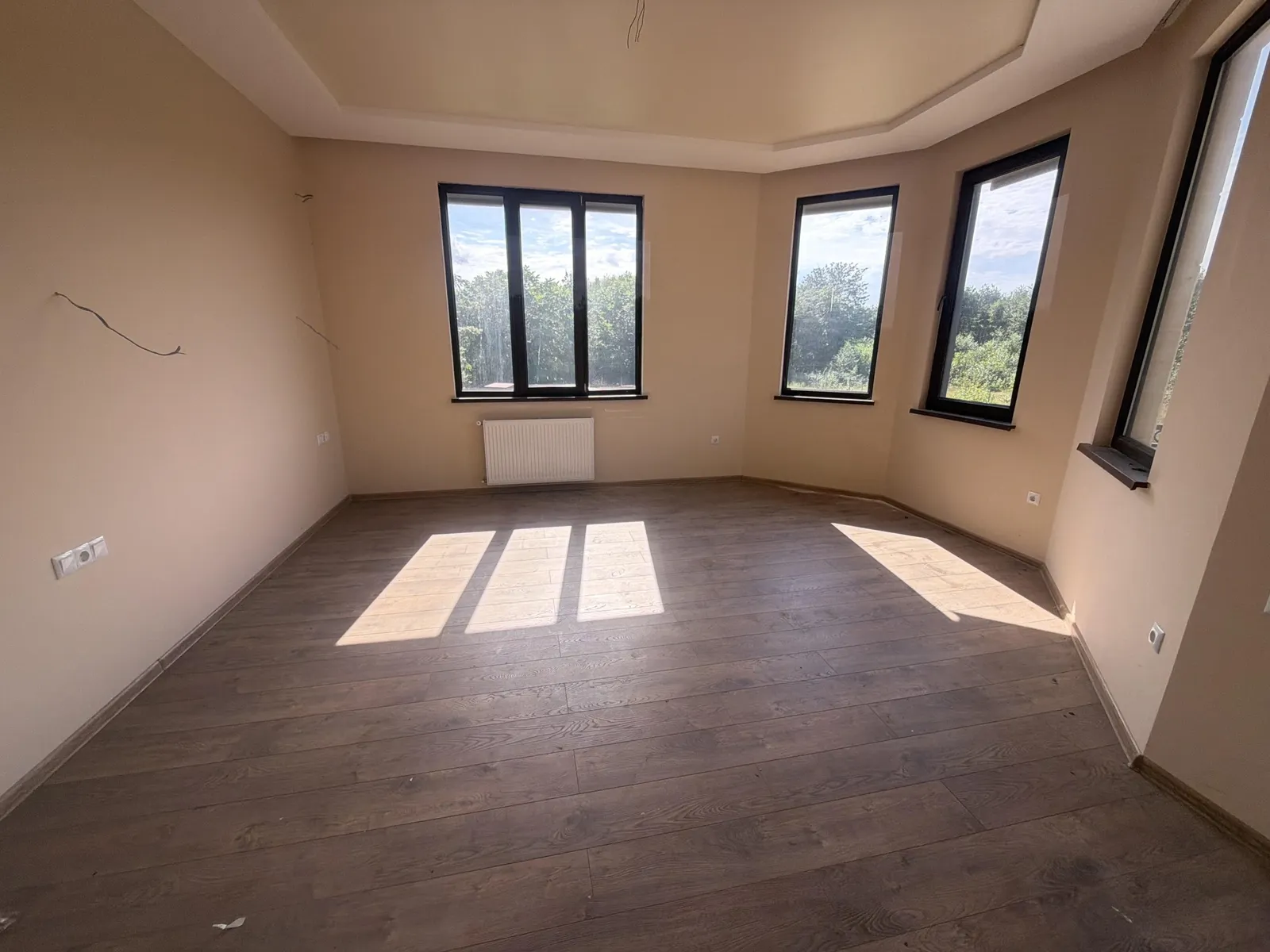 House, 5-room, 194.8 m²