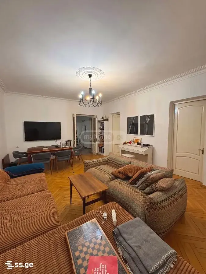 Квартира, 4-комн., 140 м²