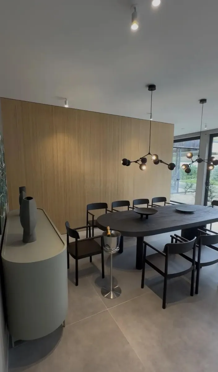Дом, 7-комн., 818 м²