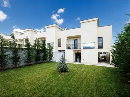Дом, 5-комн., 200 м²