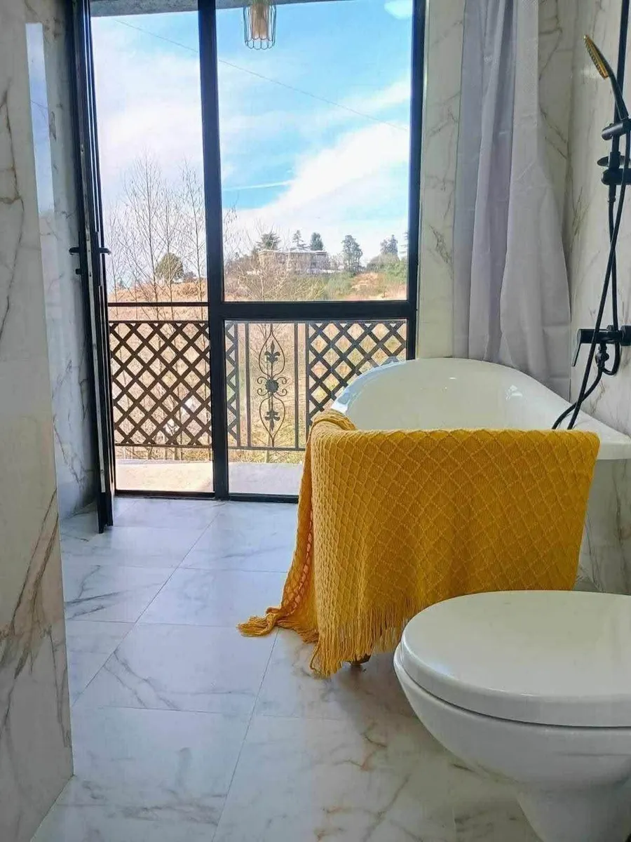 House, 6-room, 500 m²