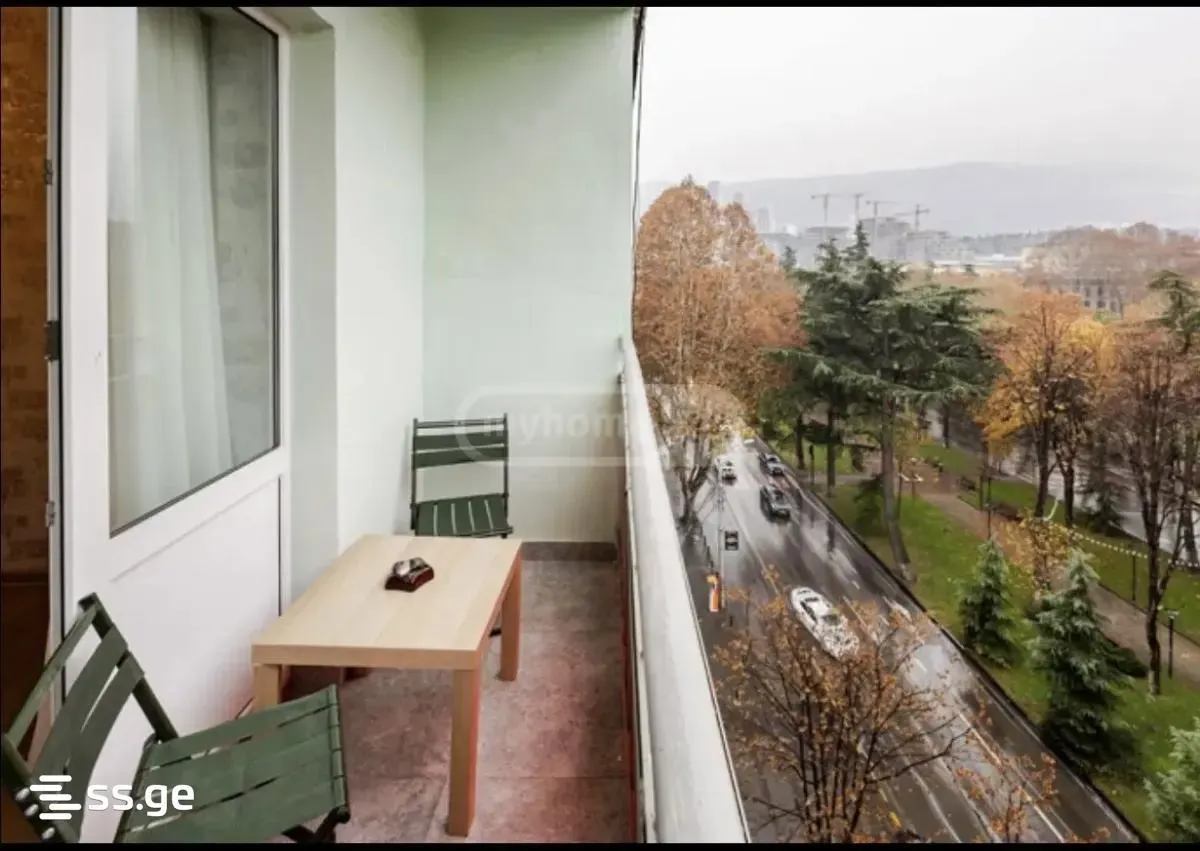 Квартира, 2-комн., 80 м²