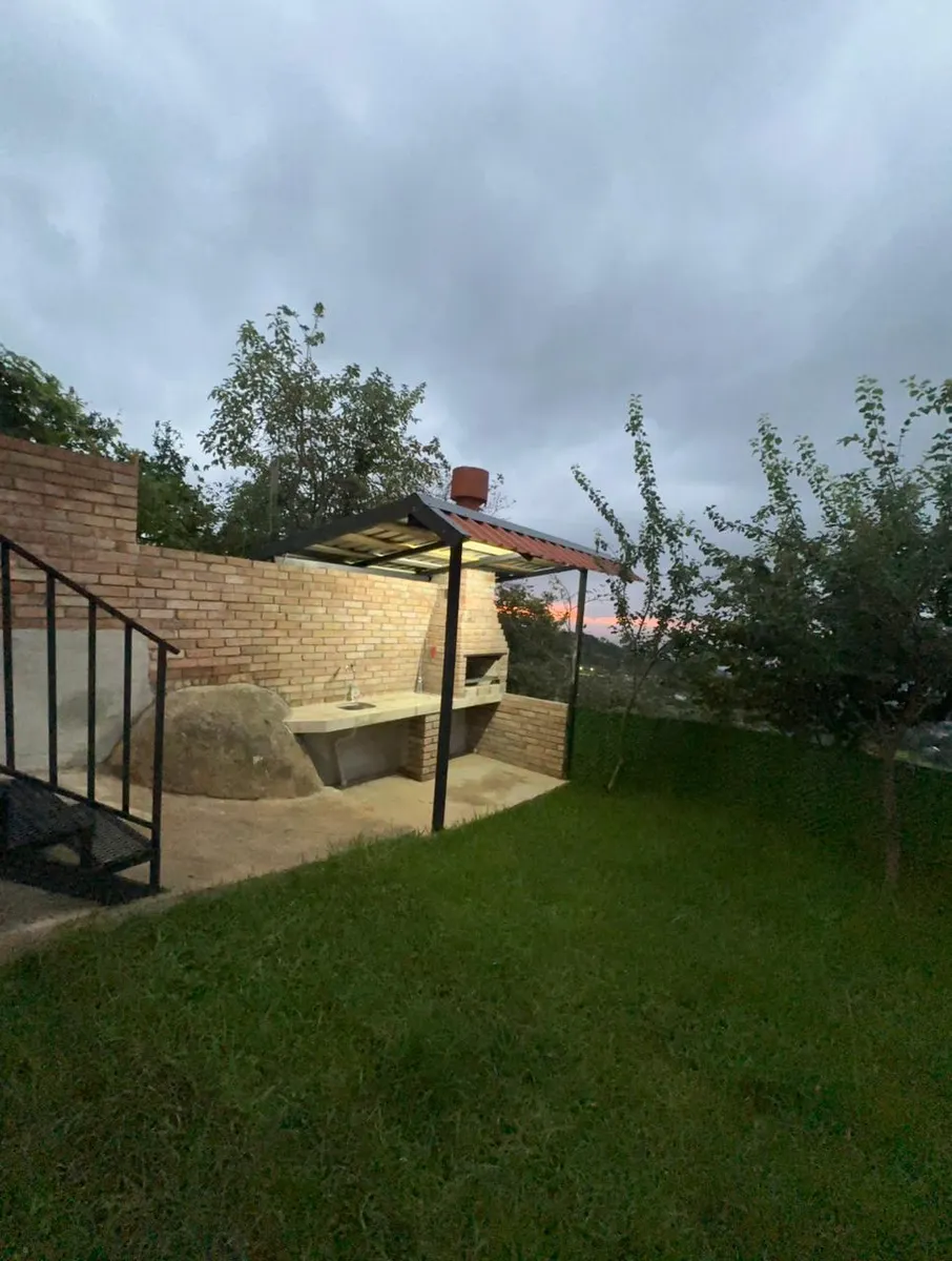 House, 3-room, 80 m²