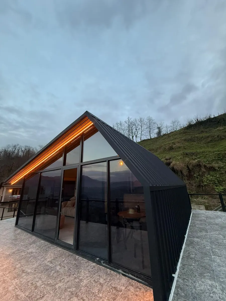 House, 7-room, 200 m²