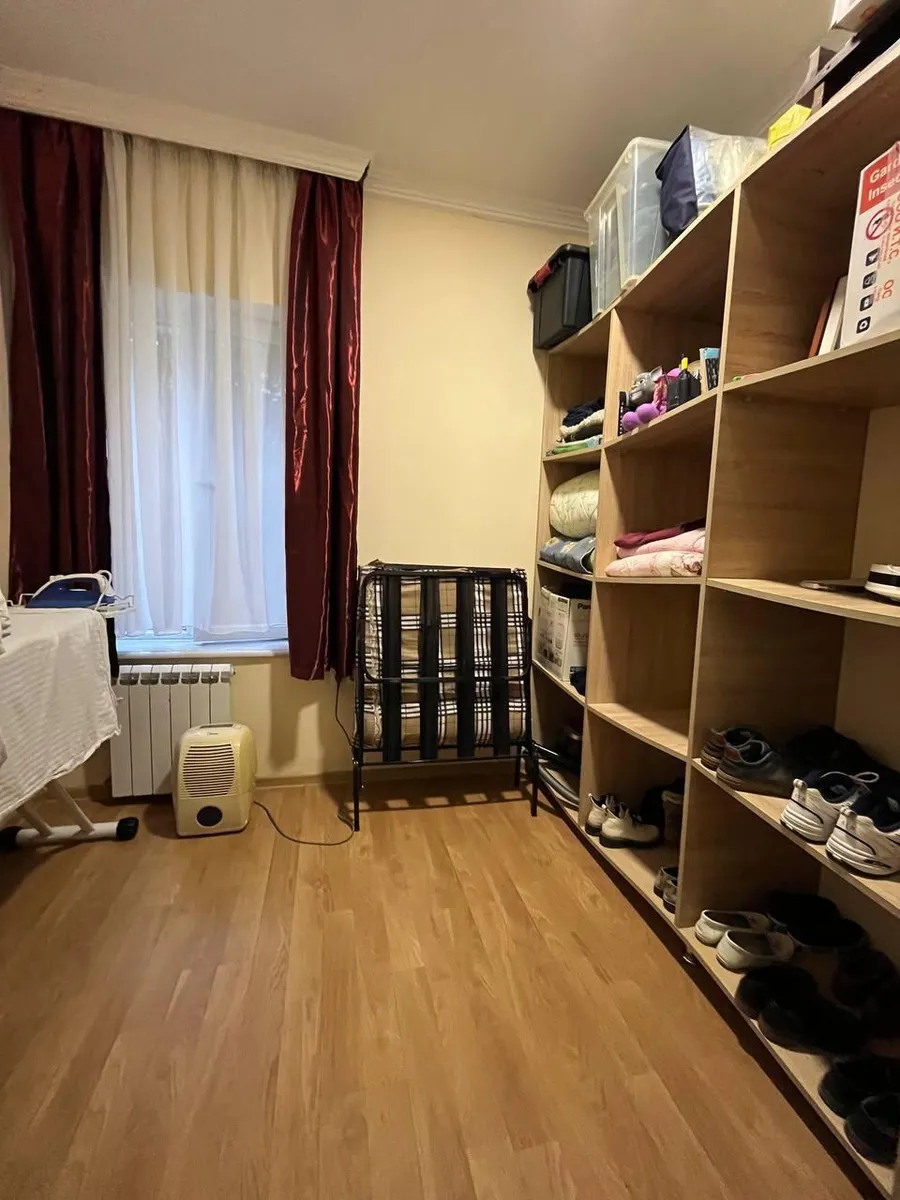 House, 8-room, 259 m²