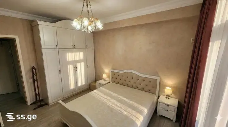 Apartment, 5-room, 155 m²