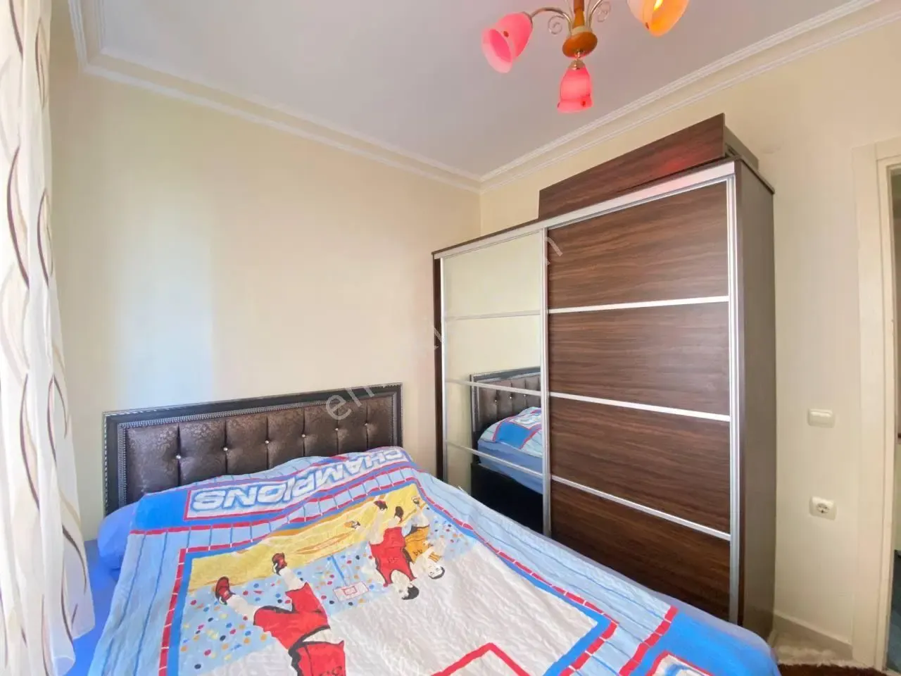 Квартира, 3-комн., 90 м²