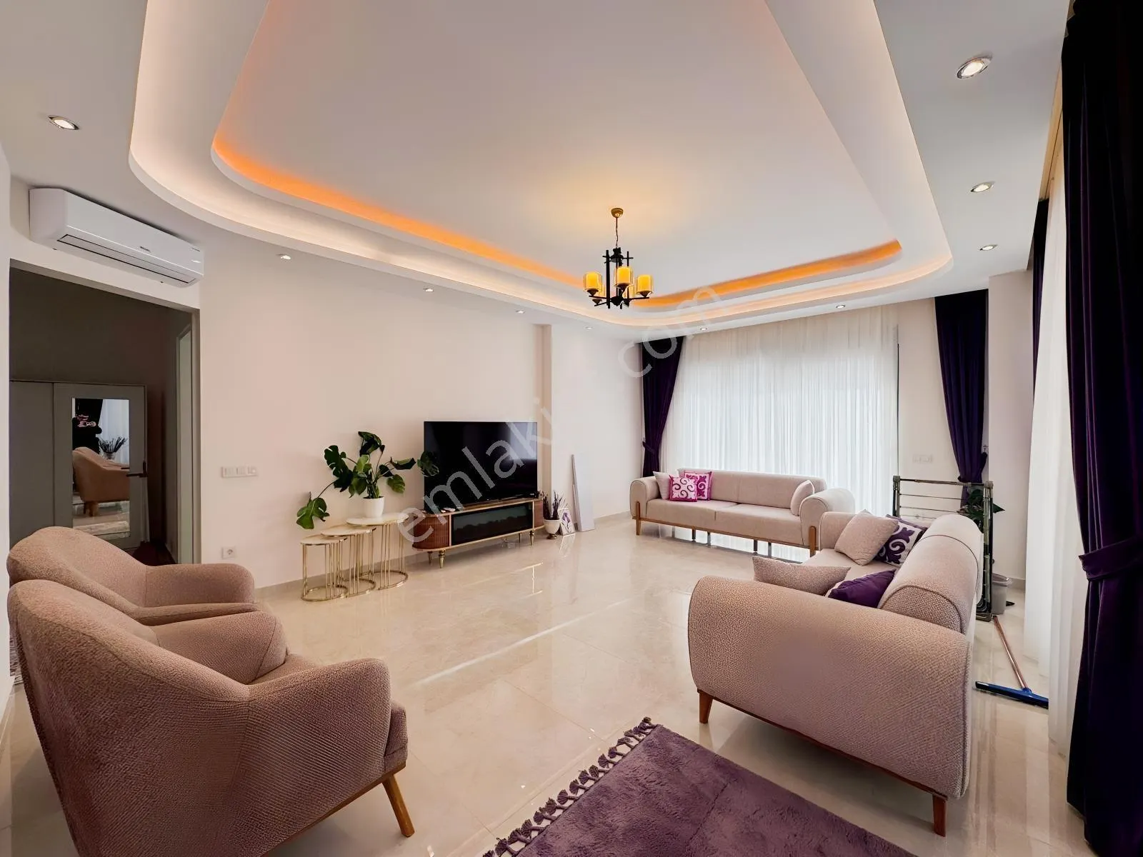 Apartment, 4-room, 220 m²