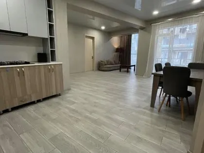Квартира, 3-комн., 108 м²