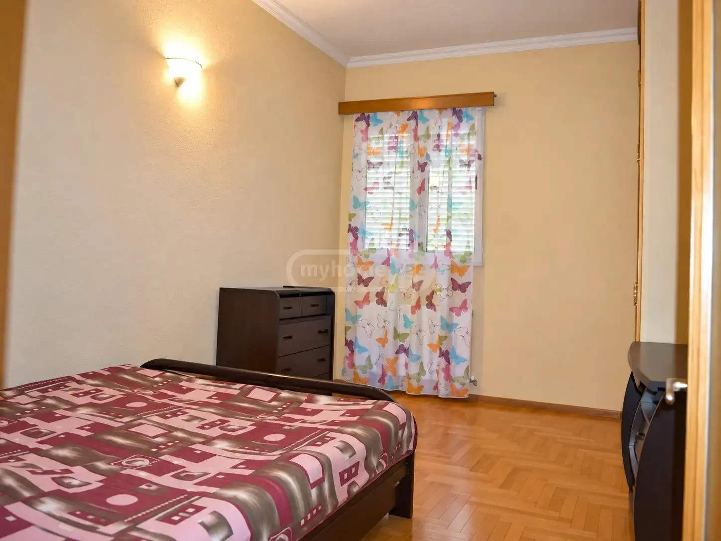 House, 5-room, 270 m²