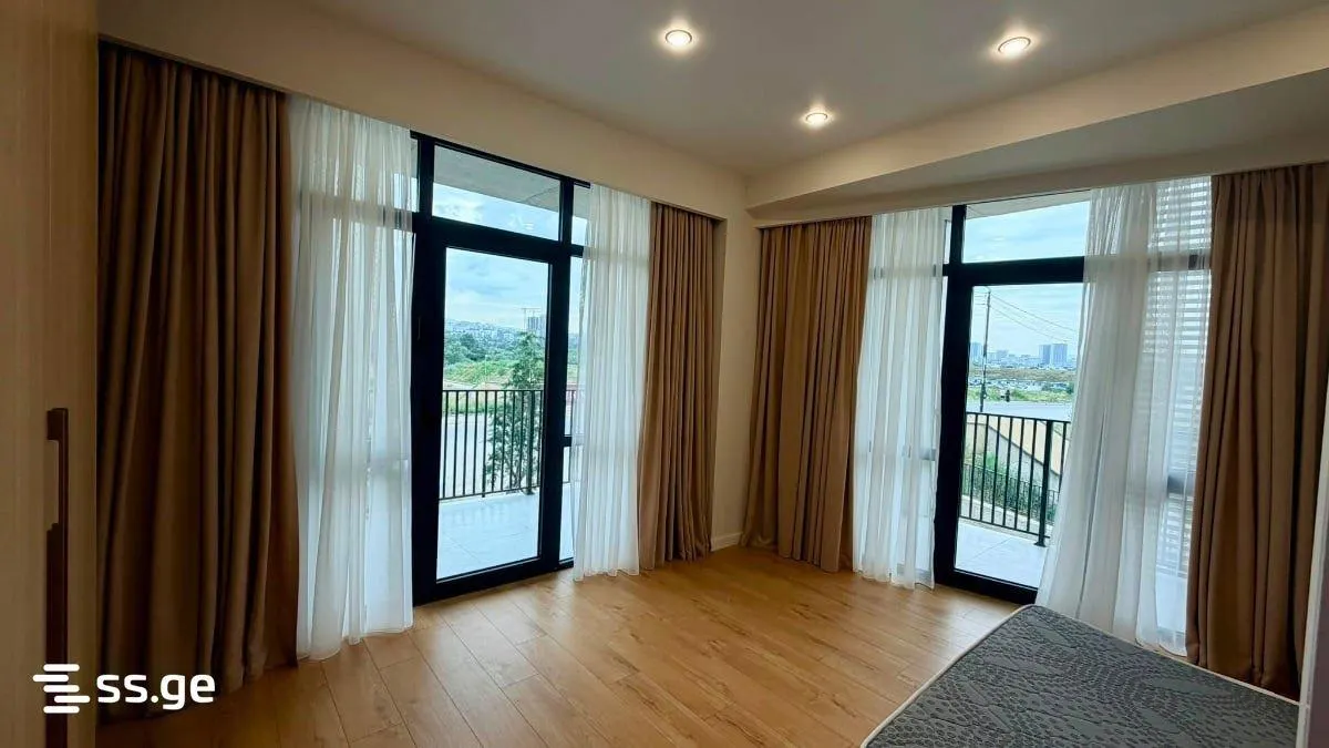 Квартира, 3-комн., 115 м², Green Diamond