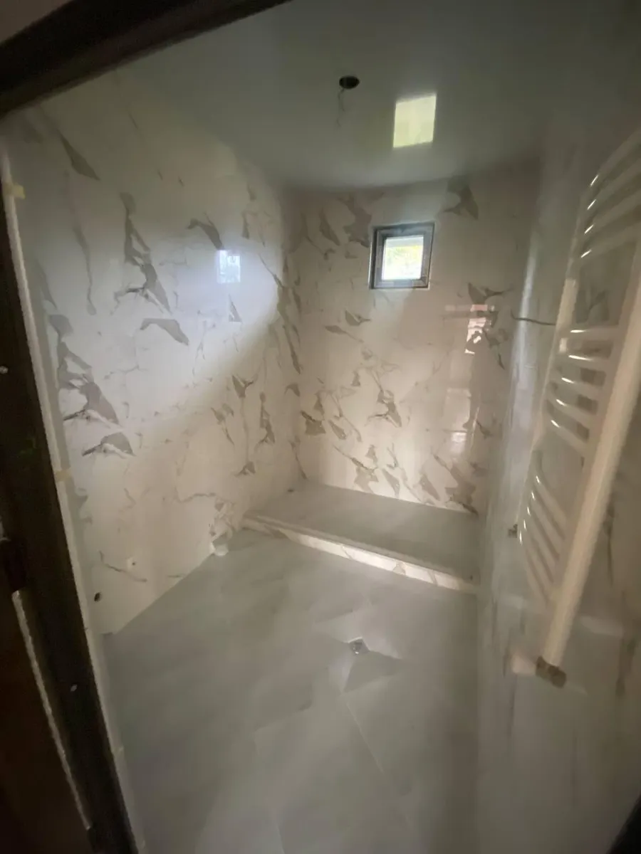 House, 5-room, 250 m²