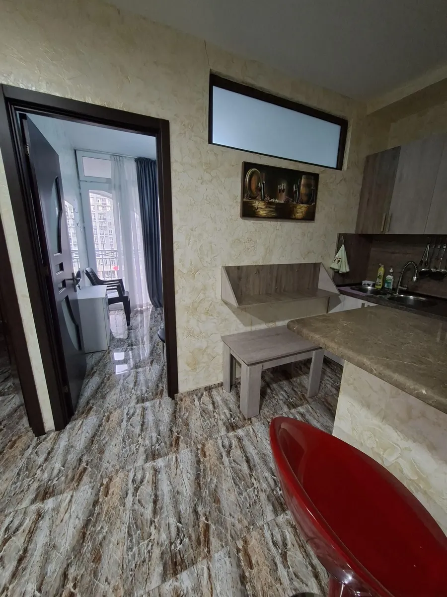 Квартира, 3-комн., 56 м²
