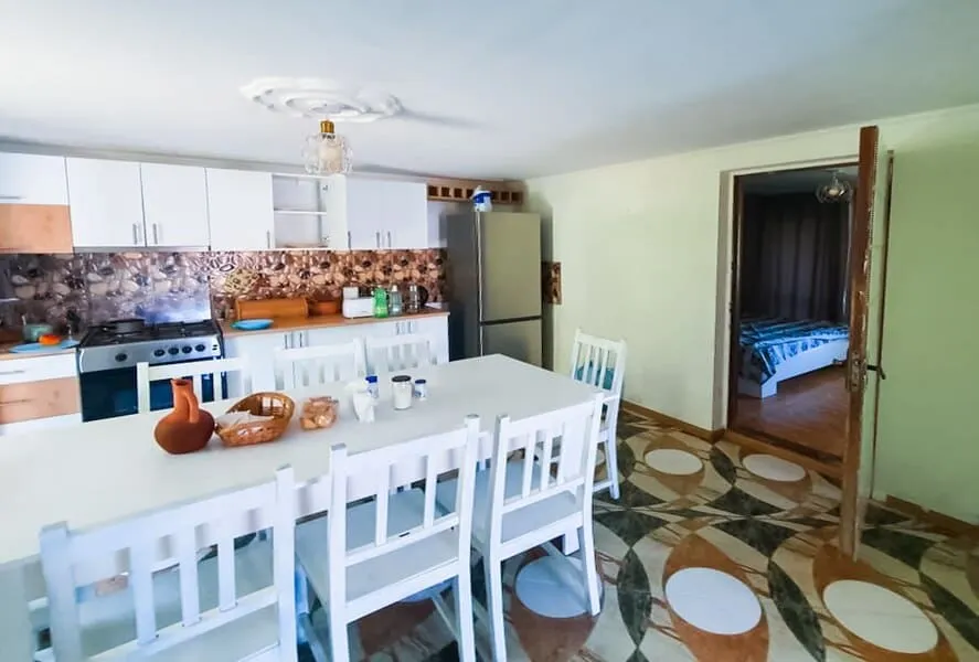 Дом, 5-комн., 265 м²