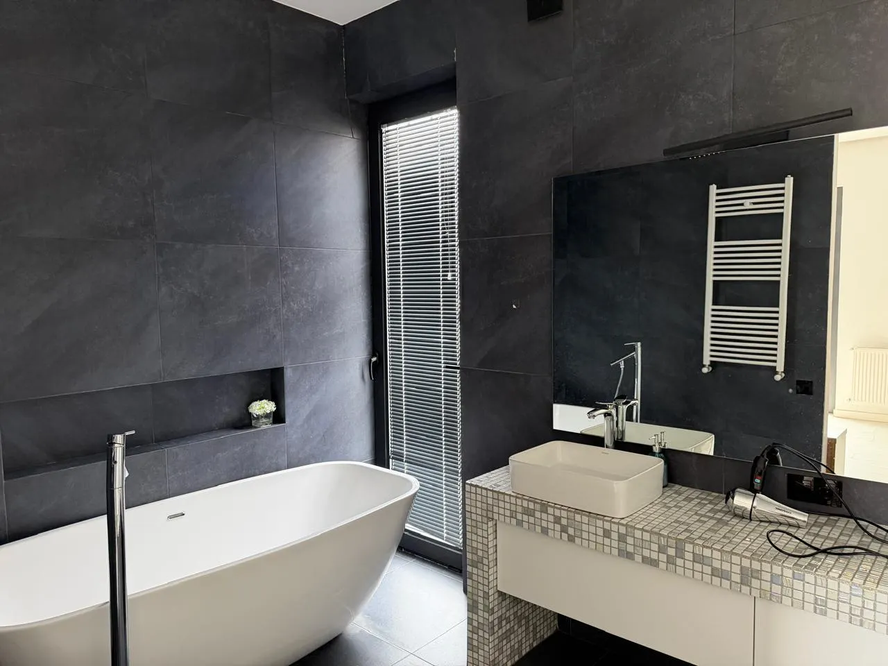 House, 5-room, 800 m²