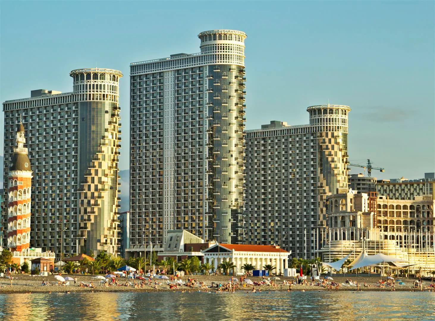 საცხოვრებელი კომპლექსი Orbi Sea Towers