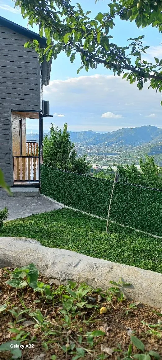 House, 3-room, 80 m²