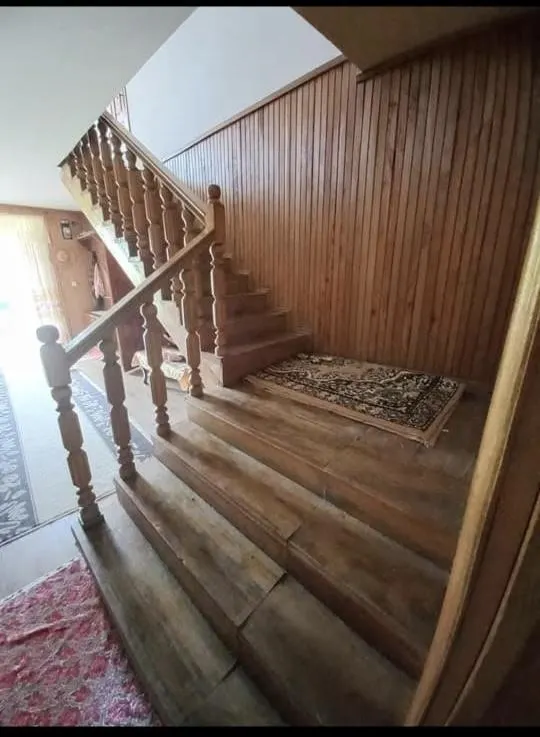 House, 5-room, 320 m²