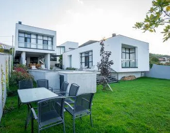 Дом, 7-комн., 361 м²