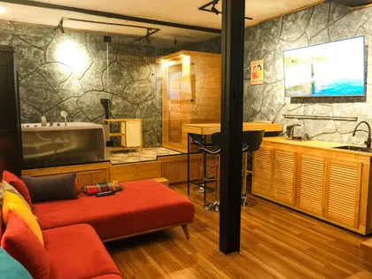 House, 3-room, 100 m²
