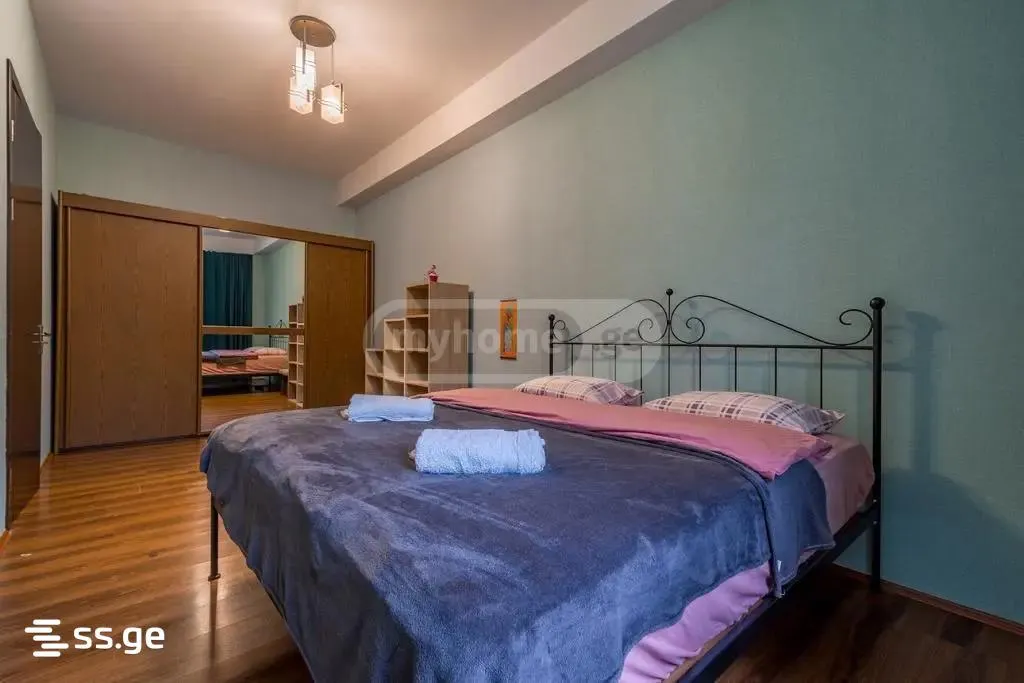 Квартира, 5-комн., 180 м²