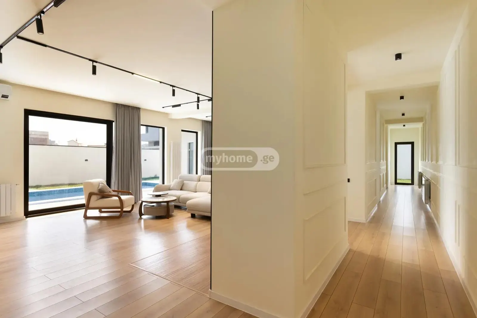 Дом, 5-комн., 385 м²