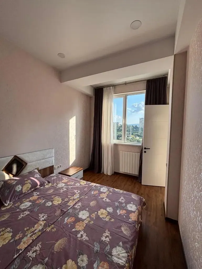 Квартира, 4-комн., 110 м², Omar Khizanishvili St, 2