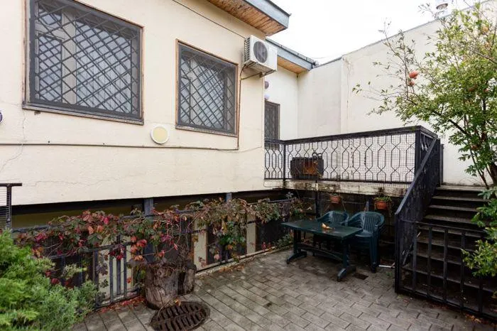 Дом, 5-комн., 270 м²
