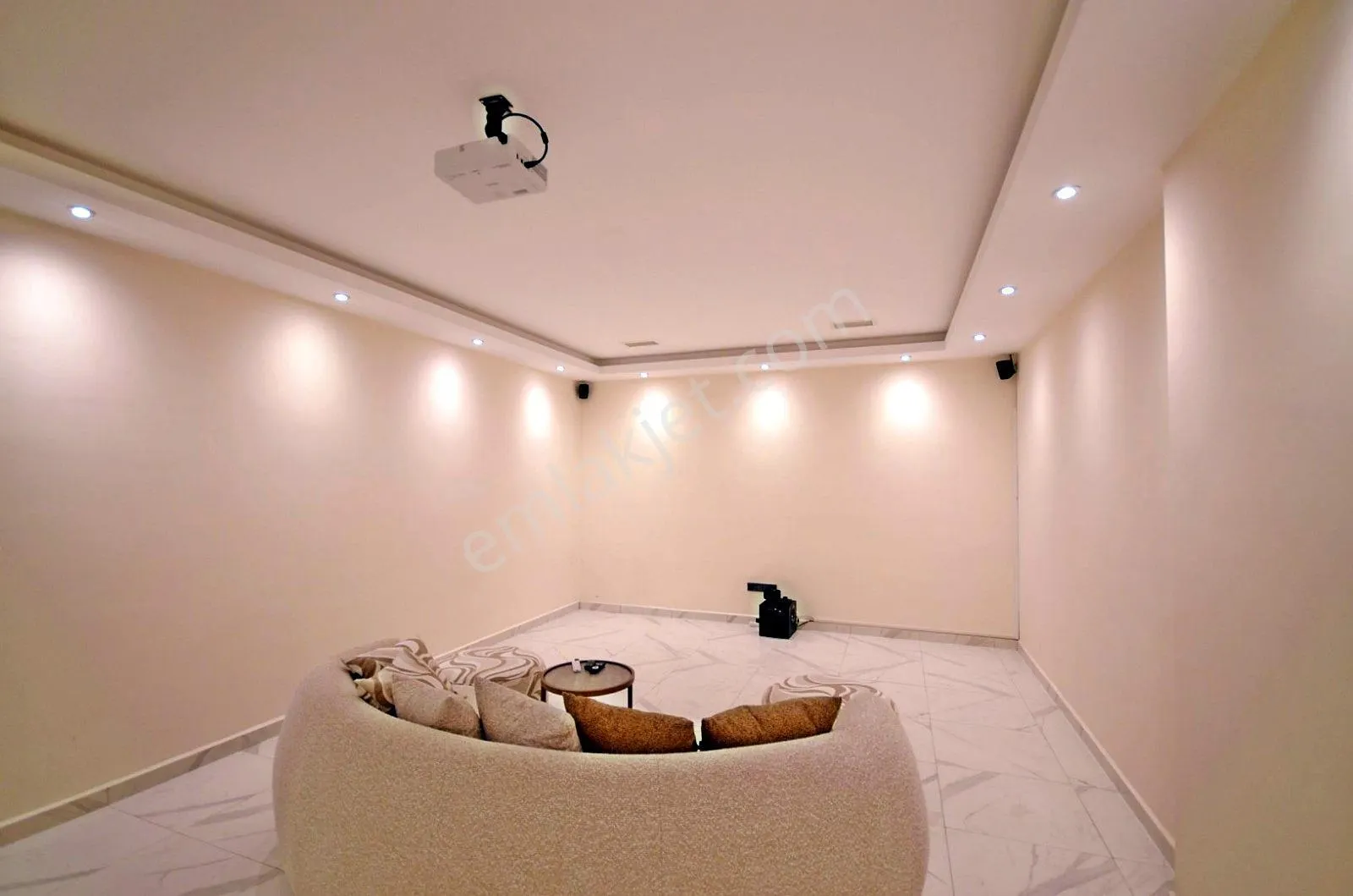 Apartment, 2-room, 55 m²