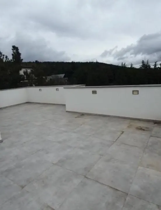 House, 5-room, 300 m²