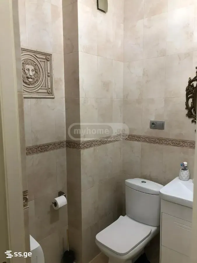Квартира, 3-комн., 75 м²