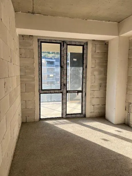 Квартира, 3-комн., 83 м²