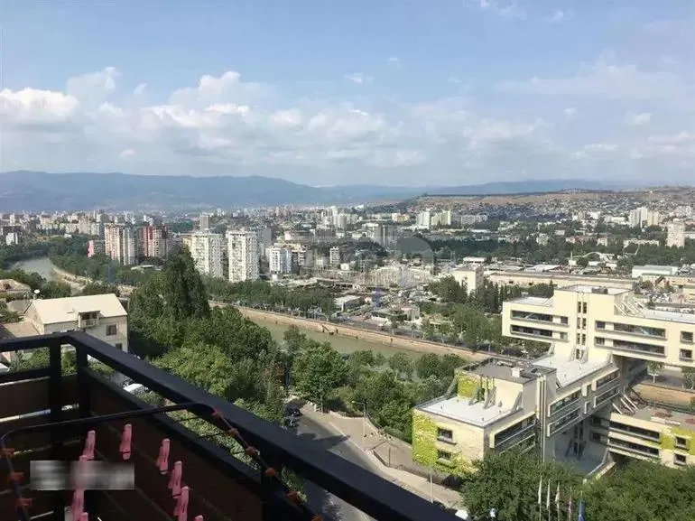 Квартира, 3-комн., 79 м²