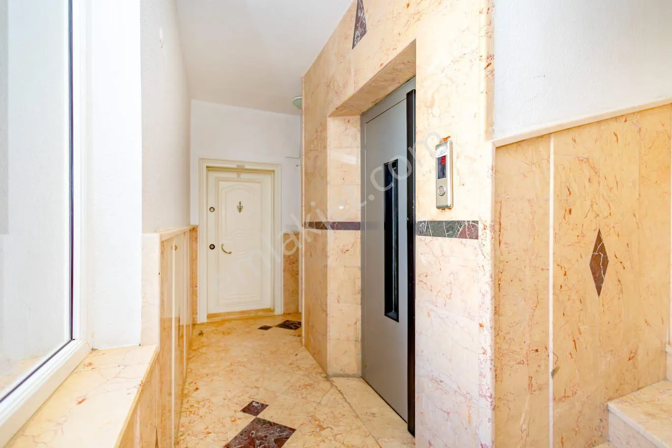 Apartment, 2-room, 60 m²