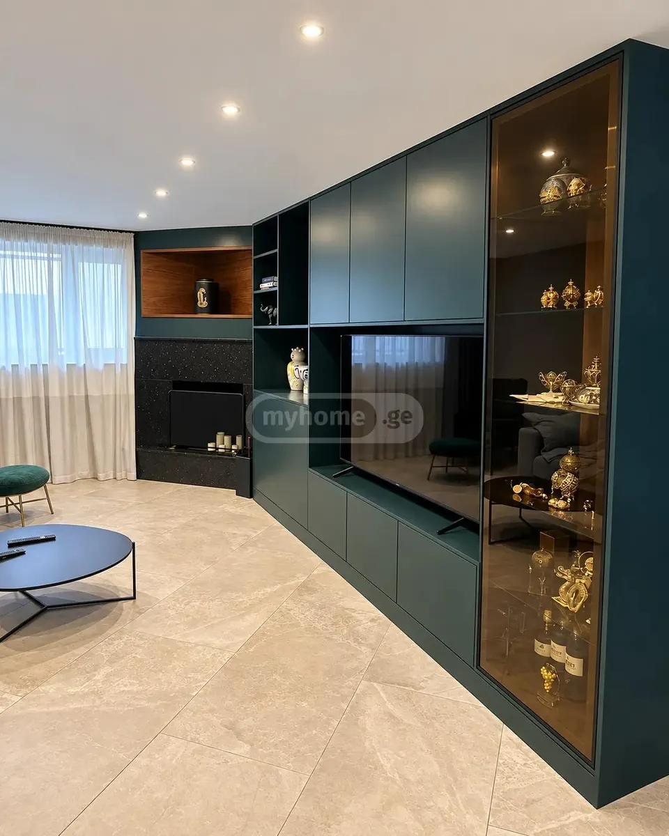 House, 5-room, 500 m²