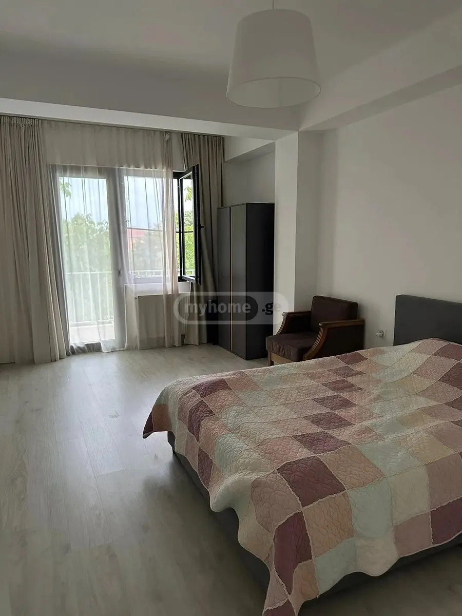 Дом, 4-комн., 340 м²